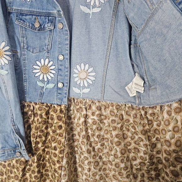 Upcycled Embroidered Denim Jacket with Sunflowers Size Small Cottage - Picture 7 of 7